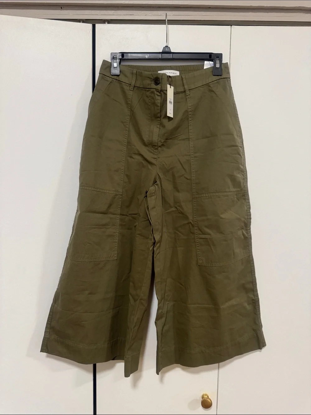 Banana Republic Olive Wide-Leg Cargo Culotte Pants